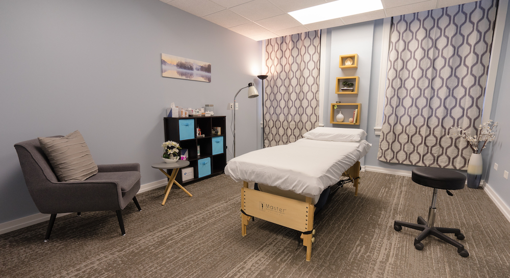 Chicago acupuncture treatment room 1